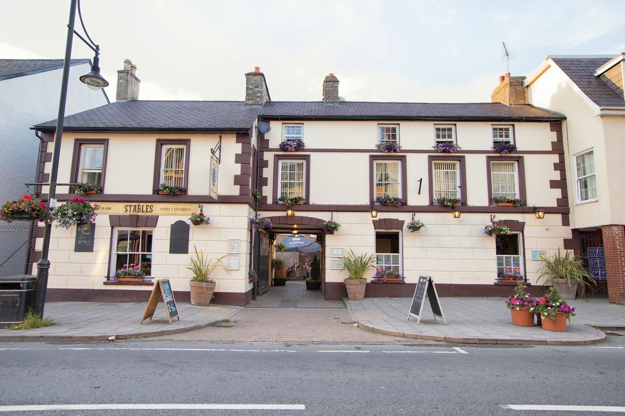 The Royal Oak Pub Hotel Lampeter Eksteriør billede